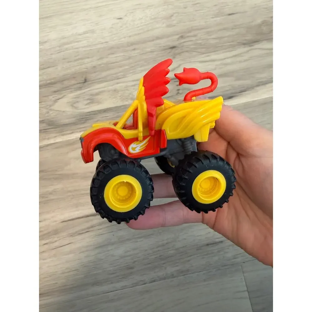 Blaze and the Monster Machines Blaze Lion Truck Die-Cast Vehicle Monster Truck